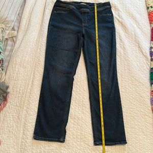 Women’s size 14 pull on jeans. Cotton/poly/viscose/spandex blend. Dark denim.